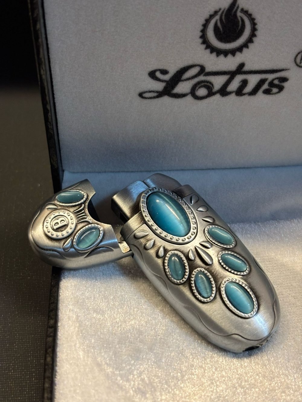 LOTUS Vintage Renkli Taşlı Metal Çakmak - Görsel 2