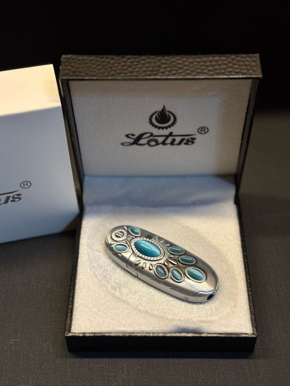 LOTUS Vintage Renkli Taşlı Metal Çakmak - Görsel 6